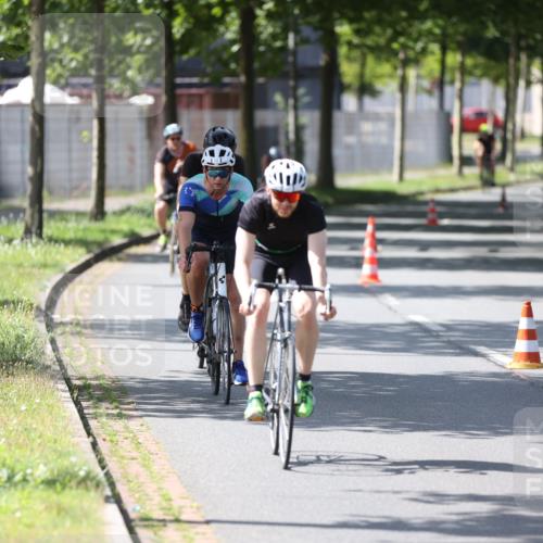 10.08.2025 - GEWOBA Citytriathlon Bremen Yannick Fuchs http://msf.ph/oto/8564103 10.08.2025 14:40:01 Radfahren 52, 59, 69, 80, 124, 139, 217, 225, 274 meine-sportfotos.de