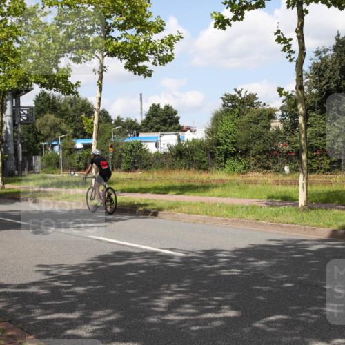 10.08.2025 - GEWOBA Citytriathlon Bremen Yannick Fuchs http://msf.ph/oto/8564106 10.08.2025 12:43:18 Radfahren 612, 646, 677, 885, 889, 945, 964, 1038 meine-sportfotos.de