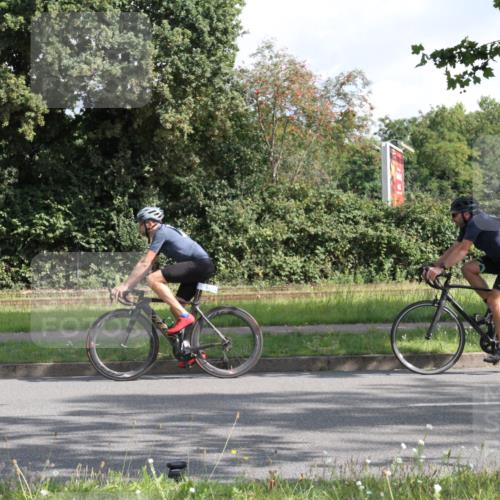 10.08.2025 - GEWOBA Citytriathlon Bremen Yannick Fuchs http://msf.ph/oto/8564112 10.08.2025 10:55:00 Radfahren 33, 85, 373, 378, 418, 452 meine-sportfotos.de