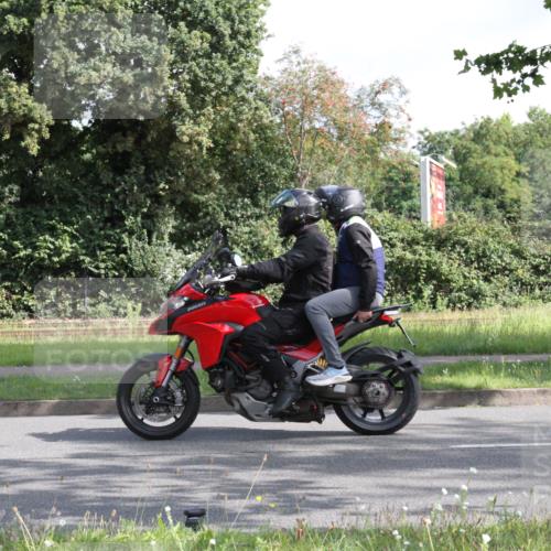 10.08.2025 - GEWOBA Citytriathlon Bremen Yannick Fuchs http://msf.ph/oto/8564124 10.08.2025 10:55:02 Radfahren 33, 373, 378, 418, 452 meine-sportfotos.de