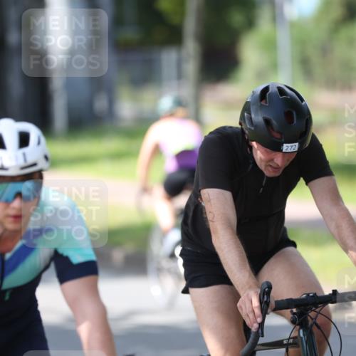 10.08.2025 - GEWOBA Citytriathlon Bremen Yannick Fuchs http://msf.ph/oto/8564127 10.08.2025 14:40:03 Radfahren 52, 59, 69, 139, 217, 225, 274 meine-sportfotos.de
