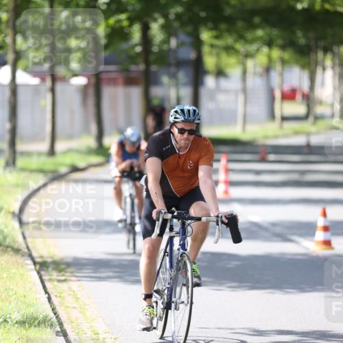 10.08.2025 - GEWOBA Citytriathlon Bremen Yannick Fuchs http://msf.ph/oto/8564129 10.08.2025 14:40:05 Radfahren 52, 59, 69, 139, 217, 225, 274 meine-sportfotos.de