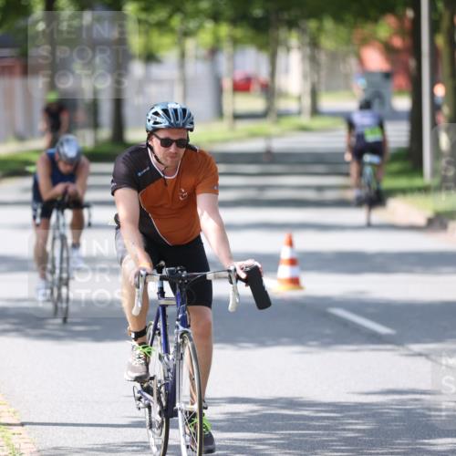 10.08.2025 - GEWOBA Citytriathlon Bremen Yannick Fuchs http://msf.ph/oto/8564134 10.08.2025 14:40:05 Radfahren 52, 59, 69, 139, 217, 225, 274 meine-sportfotos.de