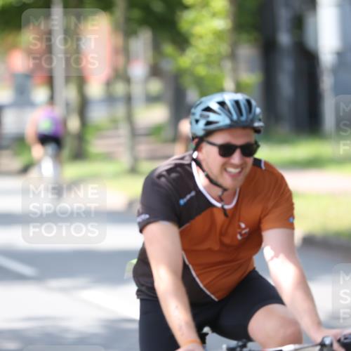 10.08.2025 - GEWOBA Citytriathlon Bremen Yannick Fuchs http://msf.ph/oto/8564141 10.08.2025 14:40:06 Radfahren 52, 59, 69, 139, 225, 274 meine-sportfotos.de