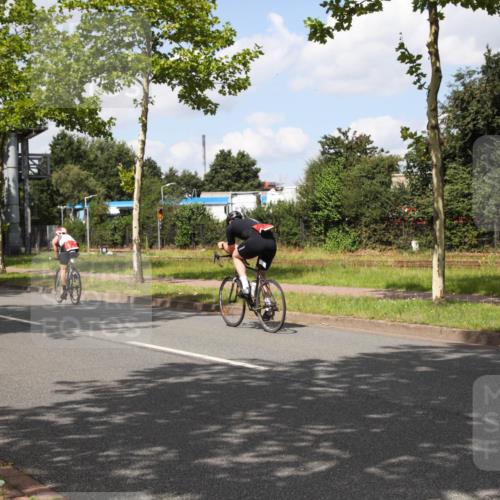10.08.2025 - GEWOBA Citytriathlon Bremen Yannick Fuchs http://msf.ph/oto/8564153 10.08.2025 12:43:48 Radfahren 608, 837, 842, 907, 925, 954, 955, 1012 meine-sportfotos.de
