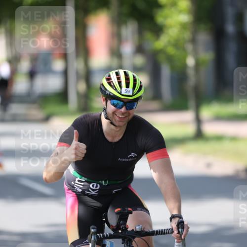 10.08.2025 - GEWOBA Citytriathlon Bremen Yannick Fuchs http://msf.ph/oto/8564169 10.08.2025 14:40:13 Radfahren 52, 59, 69, 139, 225 meine-sportfotos.de