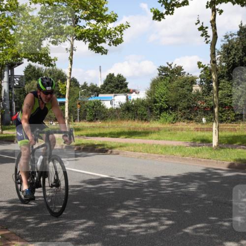 10.08.2025 - GEWOBA Citytriathlon Bremen Yannick Fuchs http://msf.ph/oto/8564174 10.08.2025 12:44:08 Radfahren 661, 693, 703, 731, 908, 1036 meine-sportfotos.de