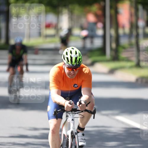 10.08.2025 - GEWOBA Citytriathlon Bremen Yannick Fuchs http://msf.ph/oto/8564186 10.08.2025 14:40:28 Radfahren 29, 47, 131, 242, 258, 297, 529 meine-sportfotos.de