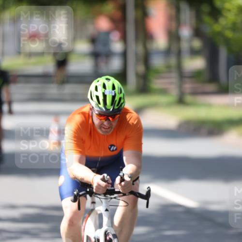 10.08.2025 - GEWOBA Citytriathlon Bremen Yannick Fuchs http://msf.ph/oto/8564189 10.08.2025 14:40:28 Radfahren 29, 47, 131, 242, 258, 297, 529 meine-sportfotos.de