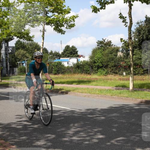 10.08.2025 - GEWOBA Citytriathlon Bremen Yannick Fuchs http://msf.ph/oto/8564202 10.08.2025 12:44:25 Radfahren 586, 661, 669, 693, 703, 713, 731, 746, 800, 911, 965 meine-sportfotos.de