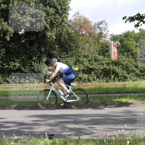 10.08.2025 - GEWOBA Citytriathlon Bremen Yannick Fuchs http://msf.ph/oto/8564204 10.08.2025 10:55:27 Radfahren 19, 163, 211, 219, 397, 444 meine-sportfotos.de