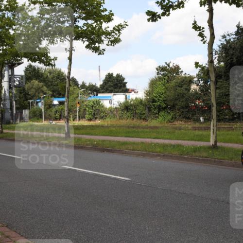 10.08.2025 - GEWOBA Citytriathlon Bremen Yannick Fuchs http://msf.ph/oto/8564209 10.08.2025 12:44:30 Radfahren 586, 607, 669, 693, 703, 713, 746, 800, 819, 911, 965, 1030 meine-sportfotos.de