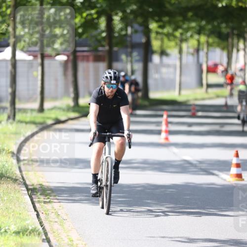 10.08.2025 - GEWOBA Citytriathlon Bremen Yannick Fuchs http://msf.ph/oto/8564227 10.08.2025 14:40:32 Radfahren 29, 47, 131, 186, 242, 258, 289, 297, 529 meine-sportfotos.de
