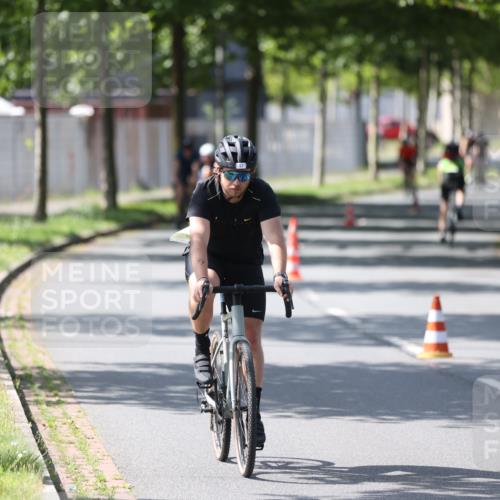 10.08.2025 - GEWOBA Citytriathlon Bremen Yannick Fuchs http://msf.ph/oto/8564235 10.08.2025 14:40:33 Radfahren 29, 47, 131, 186, 211, 242, 258, 289, 297, 529 meine-sportfotos.de