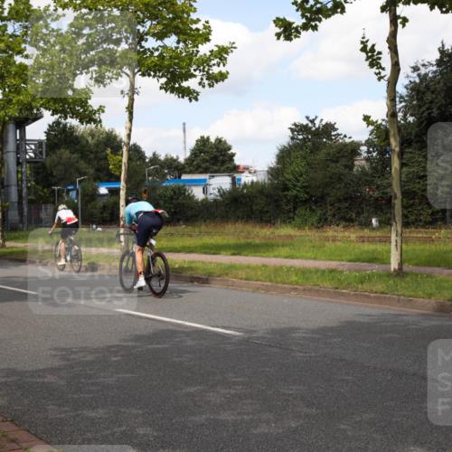 10.08.2025 - GEWOBA Citytriathlon Bremen Yannick Fuchs http://msf.ph/oto/8564253 10.08.2025 12:44:54 Radfahren 607, 638, 647, 716, 727, 786, 809, 816, 958, 1030 meine-sportfotos.de