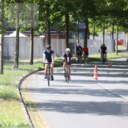 10.08.2025 - GEWOBA Citytriathlon Bremen Yannick Fuchs http://msf.ph/oto/8564256 10.08.2025 14:40:36 Radfahren 29, 47, 131, 186, 211, 224, 242, 258, 289, 297, 529 meine-sportfotos.de