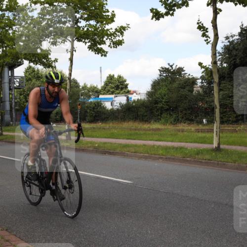 10.08.2025 - GEWOBA Citytriathlon Bremen Yannick Fuchs http://msf.ph/oto/8564267 10.08.2025 12:44:59 Radfahren 638, 647, 716, 727, 786, 808, 809, 816 meine-sportfotos.de