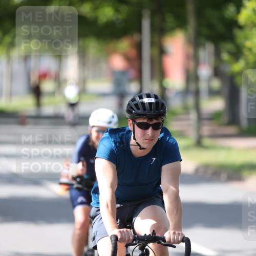 10.08.2025 - GEWOBA Citytriathlon Bremen Yannick Fuchs http://msf.ph/oto/8564270 10.08.2025 14:40:40 Radfahren 29, 47, 131, 186, 211, 224, 242, 258, 289, 297, 529 meine-sportfotos.de