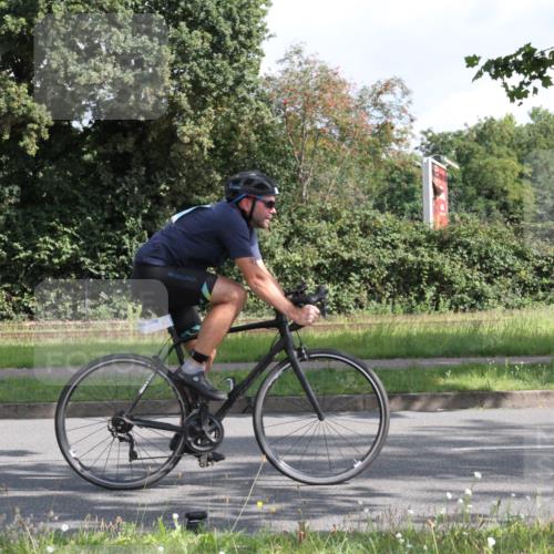 10.08.2025 - GEWOBA Citytriathlon Bremen Yannick Fuchs http://msf.ph/oto/8564271 10.08.2025 10:55:53 Radfahren 93, 117, 119, 207, 480, 485 meine-sportfotos.de