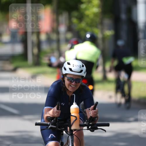 10.08.2025 - GEWOBA Citytriathlon Bremen Yannick Fuchs http://msf.ph/oto/8564275 10.08.2025 14:40:41 Radfahren 29, 47, 131, 186, 211, 224, 242, 289, 297, 529 meine-sportfotos.de