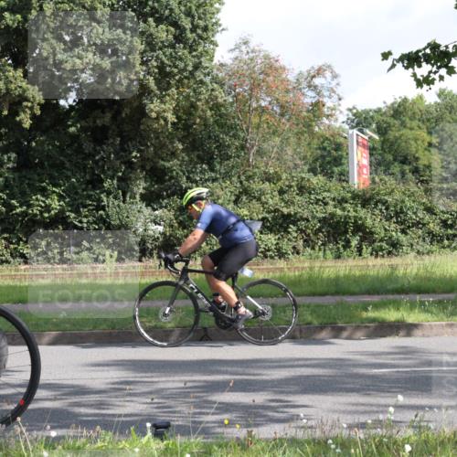 10.08.2025 - GEWOBA Citytriathlon Bremen Yannick Fuchs http://msf.ph/oto/8564278 10.08.2025 10:55:55 Radfahren 93, 117, 119, 207, 480, 485 meine-sportfotos.de