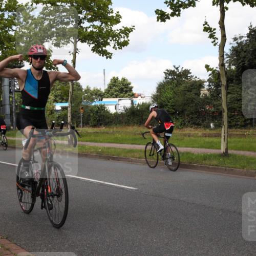 10.08.2025 - GEWOBA Citytriathlon Bremen Yannick Fuchs http://msf.ph/oto/8564281 10.08.2025 12:45:04 Radfahren 633, 638, 647, 712, 716, 727, 786, 808, 816 meine-sportfotos.de