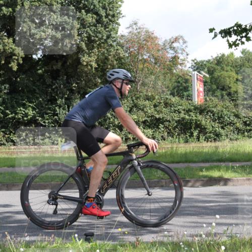10.08.2025 - GEWOBA Citytriathlon Bremen Yannick Fuchs http://msf.ph/oto/8564289 10.08.2025 10:55:56 Radfahren 69, 93, 117, 119, 207, 466, 480, 485 meine-sportfotos.de