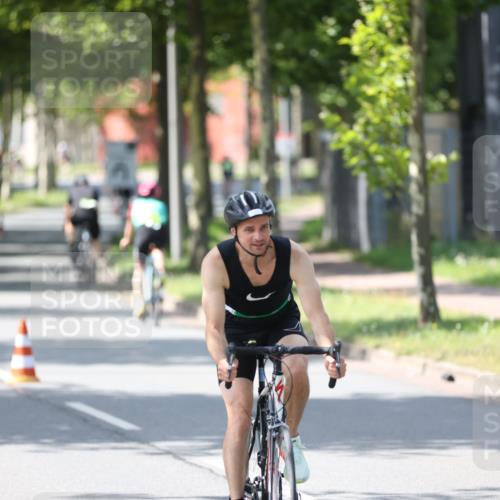 10.08.2025 - GEWOBA Citytriathlon Bremen Yannick Fuchs http://msf.ph/oto/8564297 10.08.2025 14:40:44 Radfahren 29, 131, 177, 186, 211, 224, 289, 297, 529 meine-sportfotos.de