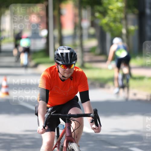 10.08.2025 - GEWOBA Citytriathlon Bremen Yannick Fuchs http://msf.ph/oto/8564307 10.08.2025 14:40:45 Radfahren 29, 131, 177, 186, 211, 224, 289, 297, 529 meine-sportfotos.de