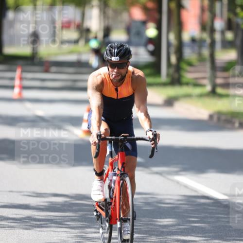 10.08.2025 - GEWOBA Citytriathlon Bremen Yannick Fuchs http://msf.ph/oto/8564315 10.08.2025 14:40:49 Radfahren 29, 131, 177, 186, 211, 224, 289, 529 meine-sportfotos.de