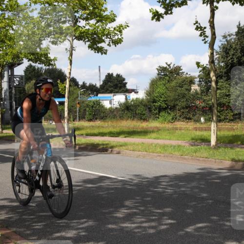 10.08.2025 - GEWOBA Citytriathlon Bremen Yannick Fuchs http://msf.ph/oto/8564336 10.08.2025 12:45:46 Radfahren 574, 651, 674, 685, 697, 748, 771, 812, 898, 928, 930, 939 meine-sportfotos.de