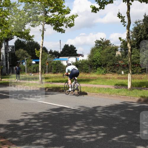 10.08.2025 - GEWOBA Citytriathlon Bremen Yannick Fuchs http://msf.ph/oto/8564341 10.08.2025 12:45:48 Radfahren 574, 651, 674, 685, 697, 748, 771, 812, 898, 928, 930, 939 meine-sportfotos.de