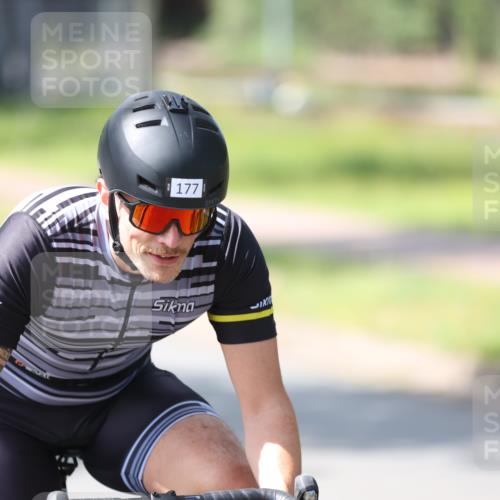 10.08.2025 - GEWOBA Citytriathlon Bremen Yannick Fuchs http://msf.ph/oto/8564344 10.08.2025 14:40:59 Radfahren 103, 142, 177, 204, 224, 253, 432, 476, 477 meine-sportfotos.de