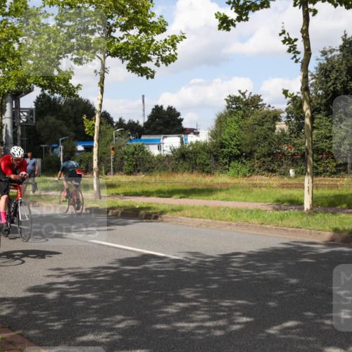 10.08.2025 - GEWOBA Citytriathlon Bremen Yannick Fuchs http://msf.ph/oto/8564348 10.08.2025 12:45:50 Radfahren 574, 651, 674, 685, 697, 748, 771, 812, 898, 928, 930 meine-sportfotos.de