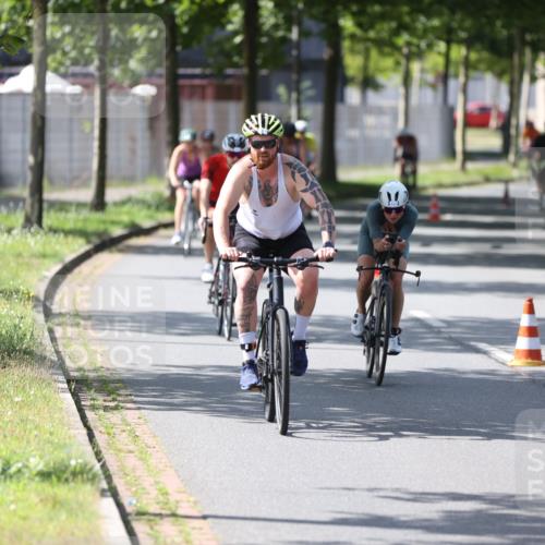 10.08.2025 - GEWOBA Citytriathlon Bremen Yannick Fuchs http://msf.ph/oto/8564349 10.08.2025 14:41:05 Radfahren 103, 142, 177, 204, 249, 253, 266, 353, 431, 432, 476, 477 meine-sportfotos.de