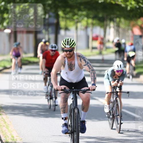 10.08.2025 - GEWOBA Citytriathlon Bremen Yannick Fuchs http://msf.ph/oto/8564356 10.08.2025 14:41:05 Radfahren 103, 142, 177, 204, 249, 253, 266, 353, 431, 432, 476, 477 meine-sportfotos.de