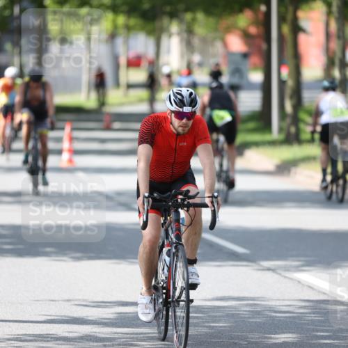 10.08.2025 - GEWOBA Citytriathlon Bremen Yannick Fuchs http://msf.ph/oto/8564366 10.08.2025 14:41:07 Radfahren 103, 142, 177, 204, 249, 253, 266, 353, 431, 432, 476, 477 meine-sportfotos.de
