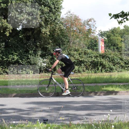 10.08.2025 - GEWOBA Citytriathlon Bremen Yannick Fuchs http://msf.ph/oto/8564367 10.08.2025 10:56:23 Radfahren 31, 99, 115, 401, 429, 464 meine-sportfotos.de
