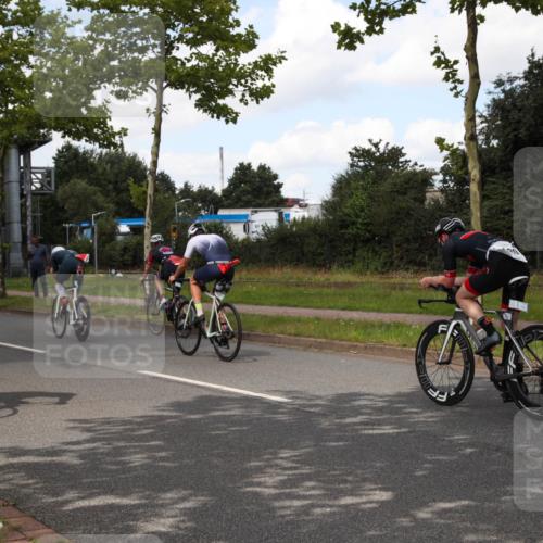 10.08.2025 - GEWOBA Citytriathlon Bremen Yannick Fuchs http://msf.ph/oto/8564368 10.08.2025 12:45:57 Radfahren 574, 651, 674, 685, 697, 748, 771, 812, 898, 928, 929 meine-sportfotos.de