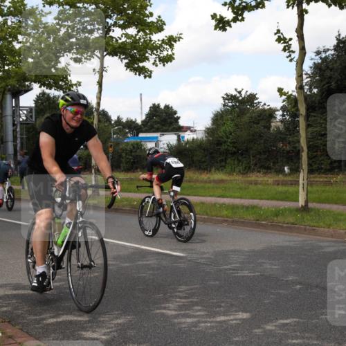 10.08.2025 - GEWOBA Citytriathlon Bremen Yannick Fuchs http://msf.ph/oto/8564369 10.08.2025 12:45:58 Radfahren 574, 651, 674, 685, 697, 748, 771, 812, 898, 928, 929, 1011 meine-sportfotos.de