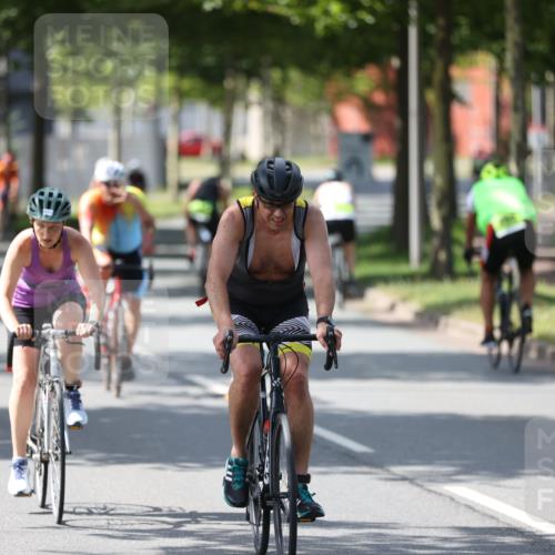 10.08.2025 - GEWOBA Citytriathlon Bremen Yannick Fuchs http://msf.ph/oto/8564382 10.08.2025 14:41:09 Radfahren 103, 142, 177, 204, 249, 253, 266, 353, 431, 432, 476, 477 meine-sportfotos.de