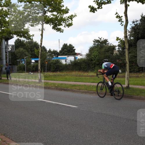 10.08.2025 - GEWOBA Citytriathlon Bremen Yannick Fuchs http://msf.ph/oto/8564388 10.08.2025 12:46:18 Radfahren 625, 948, 1011 meine-sportfotos.de