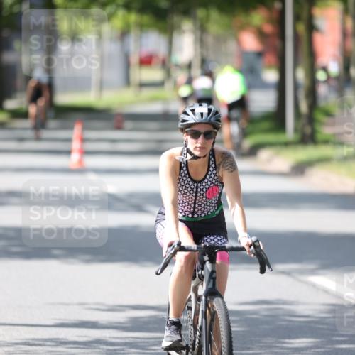 10.08.2025 - GEWOBA Citytriathlon Bremen Yannick Fuchs http://msf.ph/oto/8564400 10.08.2025 14:41:11 Radfahren 103, 142, 204, 249, 253, 266, 280, 353, 431, 432, 476, 477 meine-sportfotos.de