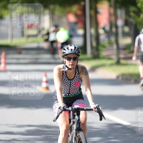 10.08.2025 - GEWOBA Citytriathlon Bremen Yannick Fuchs http://msf.ph/oto/8564403 10.08.2025 14:41:11 Radfahren 103, 142, 204, 249, 253, 266, 280, 353, 431, 432, 476, 477 meine-sportfotos.de