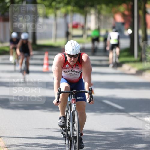 10.08.2025 - GEWOBA Citytriathlon Bremen Yannick Fuchs http://msf.ph/oto/8564411 10.08.2025 14:41:13 Radfahren 103, 142, 204, 249, 253, 266, 280, 353, 431, 432, 476, 477 meine-sportfotos.de