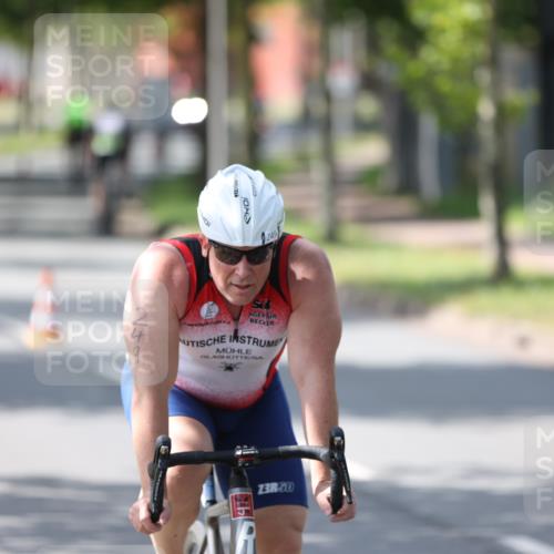 10.08.2025 - GEWOBA Citytriathlon Bremen Yannick Fuchs http://msf.ph/oto/8564417 10.08.2025 14:41:14 Radfahren 36, 103, 142, 204, 249, 253, 266, 280, 353, 431, 432, 476, 477 meine-sportfotos.de