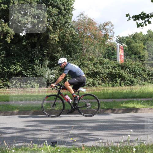 10.08.2025 - GEWOBA Citytriathlon Bremen Yannick Fuchs http://msf.ph/oto/8564439 10.08.2025 10:56:52 Radfahren 67, 101, 145, 203, 447, 454, 455, 501 meine-sportfotos.de