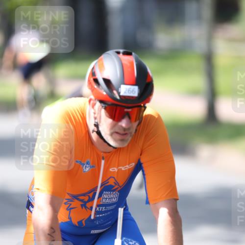 10.08.2025 - GEWOBA Citytriathlon Bremen Yannick Fuchs http://msf.ph/oto/8564441 10.08.2025 14:41:18 Radfahren 36, 103, 204, 249, 253, 266, 280, 353, 431, 432, 476, 477 meine-sportfotos.de