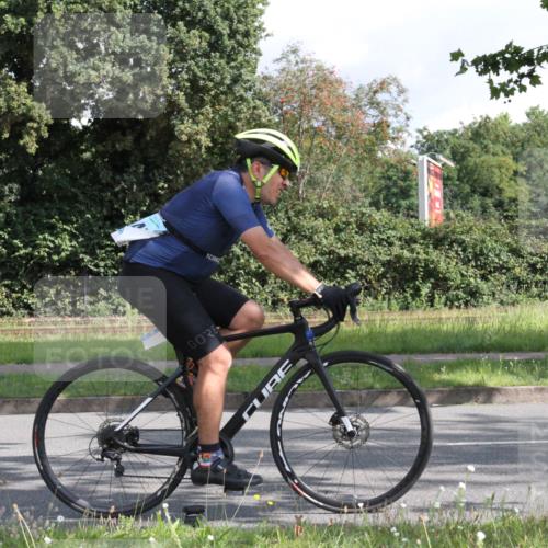 10.08.2025 - GEWOBA Citytriathlon Bremen Yannick Fuchs http://msf.ph/oto/8564447 10.08.2025 10:56:55 Radfahren 5, 67, 101, 145, 454, 501 meine-sportfotos.de