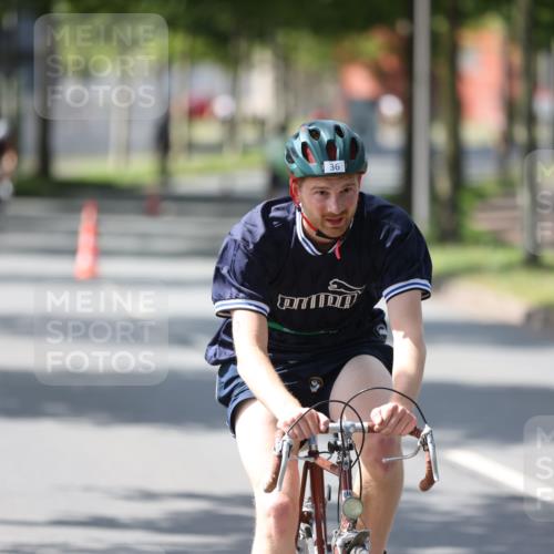 10.08.2025 - GEWOBA Citytriathlon Bremen Yannick Fuchs http://msf.ph/oto/8564467 10.08.2025 14:41:32 Radfahren 36, 280, 306, 343, 513 meine-sportfotos.de